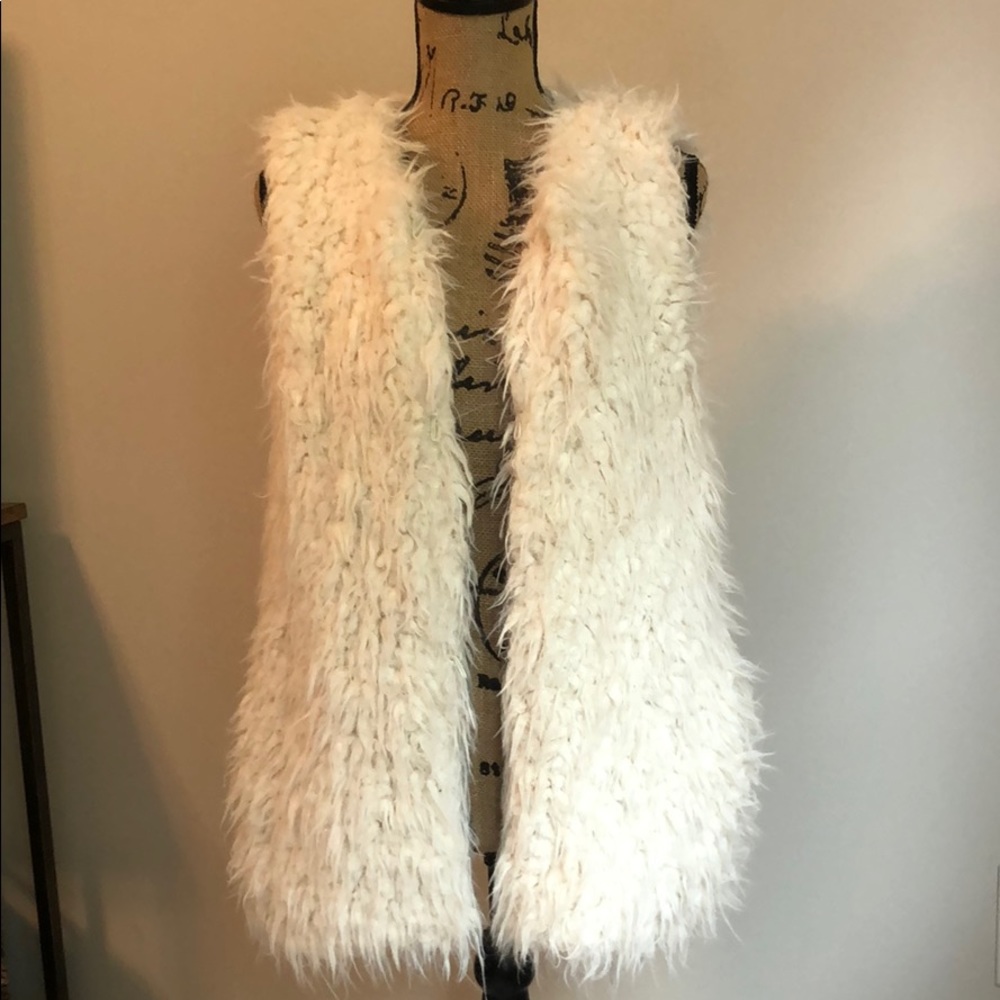 TWO by Vince Camuto faux fur vest
